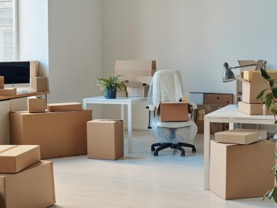 imgi_162_moving-new-big-office_249974-15873